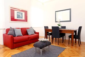 Apartment, 2 Bedrooms | Living area
