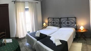 Premium bedding, minibar, rollaway beds, free WiFi