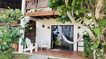 Sunset Suite | WiFi (free), individually decorated, bed sheets