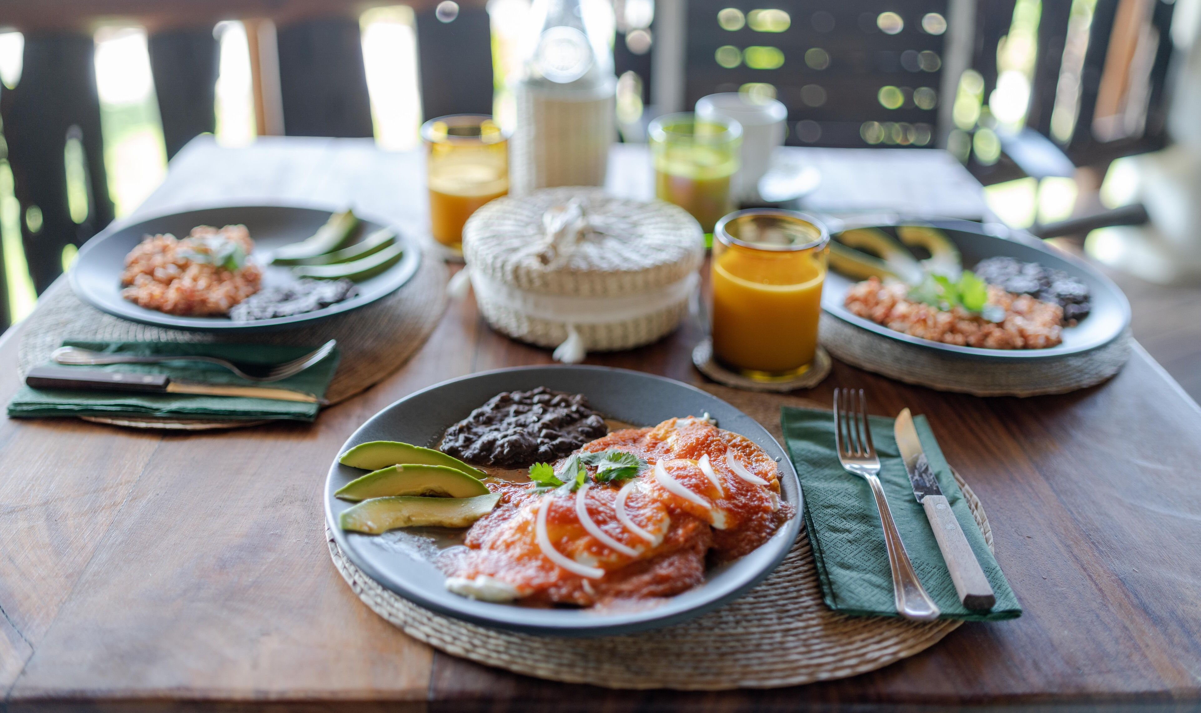 daily cooked-to-order breakfast (mxn 240 per person)