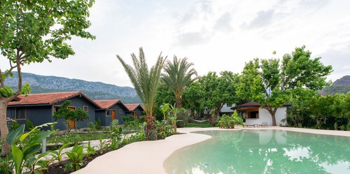 Nun BungaLove