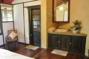 Habitación doble superior | 1 dormitorio, ropa de cama de alta calidad, caja fuerte