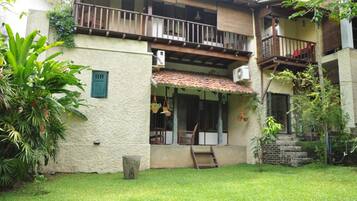 Deluxe Double or Twin Room, Garden View, Garden Area | Terrace/patio