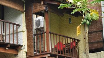 Standard Twin Room | Balcony