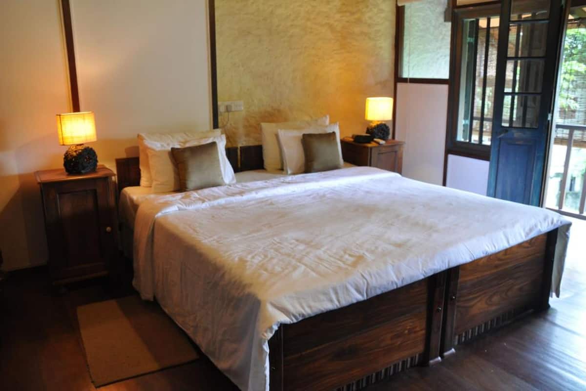 Superior Double Room | 1 bilik tidur, peralatan tempat tidur premium, peti besi dalam bilik