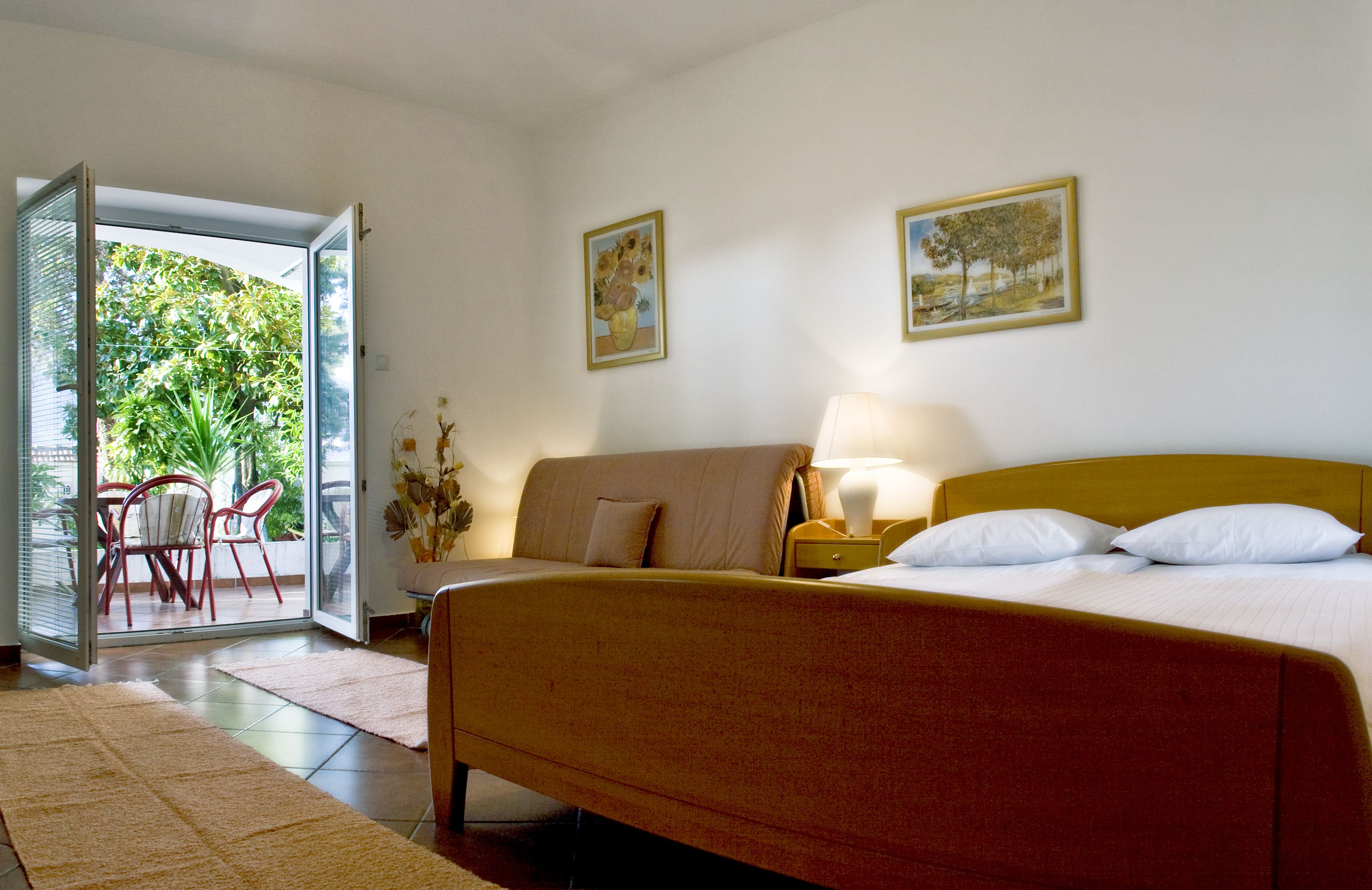 Studio, Terrasse, Erdgeschoss | Zimmersafe, Schreibtisch, schallisolierte Zimmer, Bügeleisen/Bügelbrett