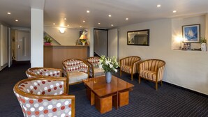 Interior entrance - Hotel Montfort (Lourdes)