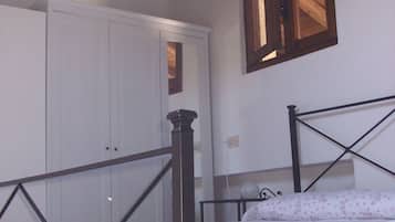 1 bedroom, individually decorated, desk, rollaway beds