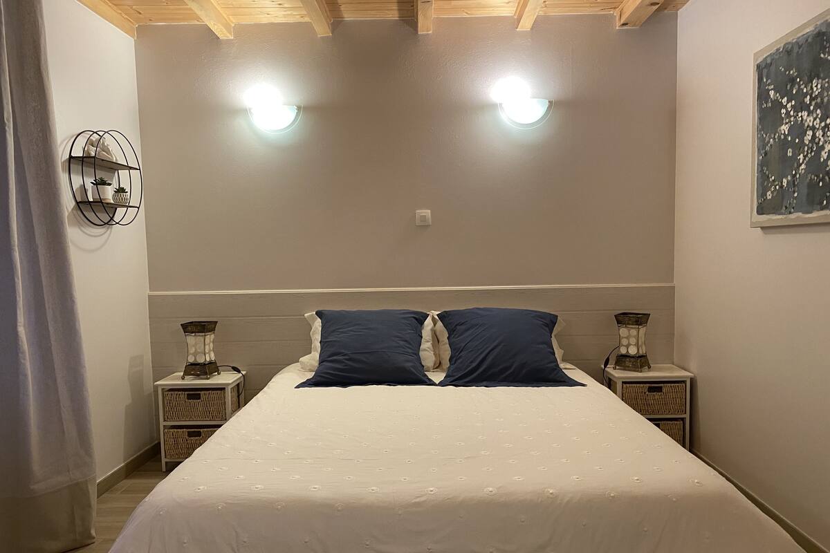 Kamer (Chrysalide) | Een strijkplank/strijkijzer, gratis wifi, beddengoed