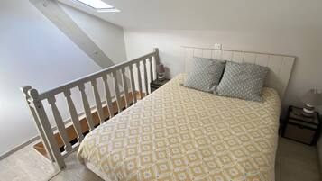 Apartment (Le Papillon) | 1 bedroom, free WiFi, bed sheets