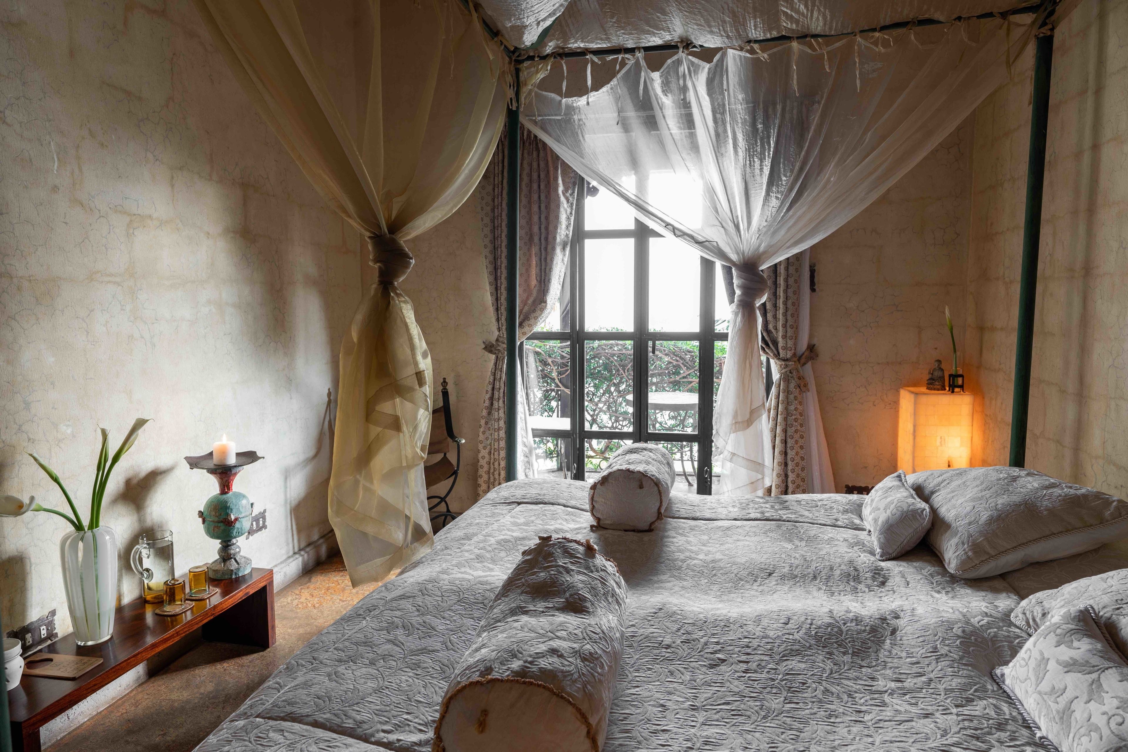 executive suite, 1 king bed, lake view | 1 bedroom, down duvets, pillow-top beds, minibar