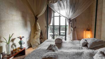 行政套房, 1 張特大雙人床, 湖景 | 1 間睡房、羽絨被、特厚豪華床墊、迷你吧