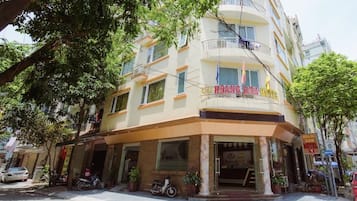Fachada de la propiedad