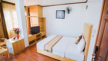 Minibar, escritorio y wifi gratis