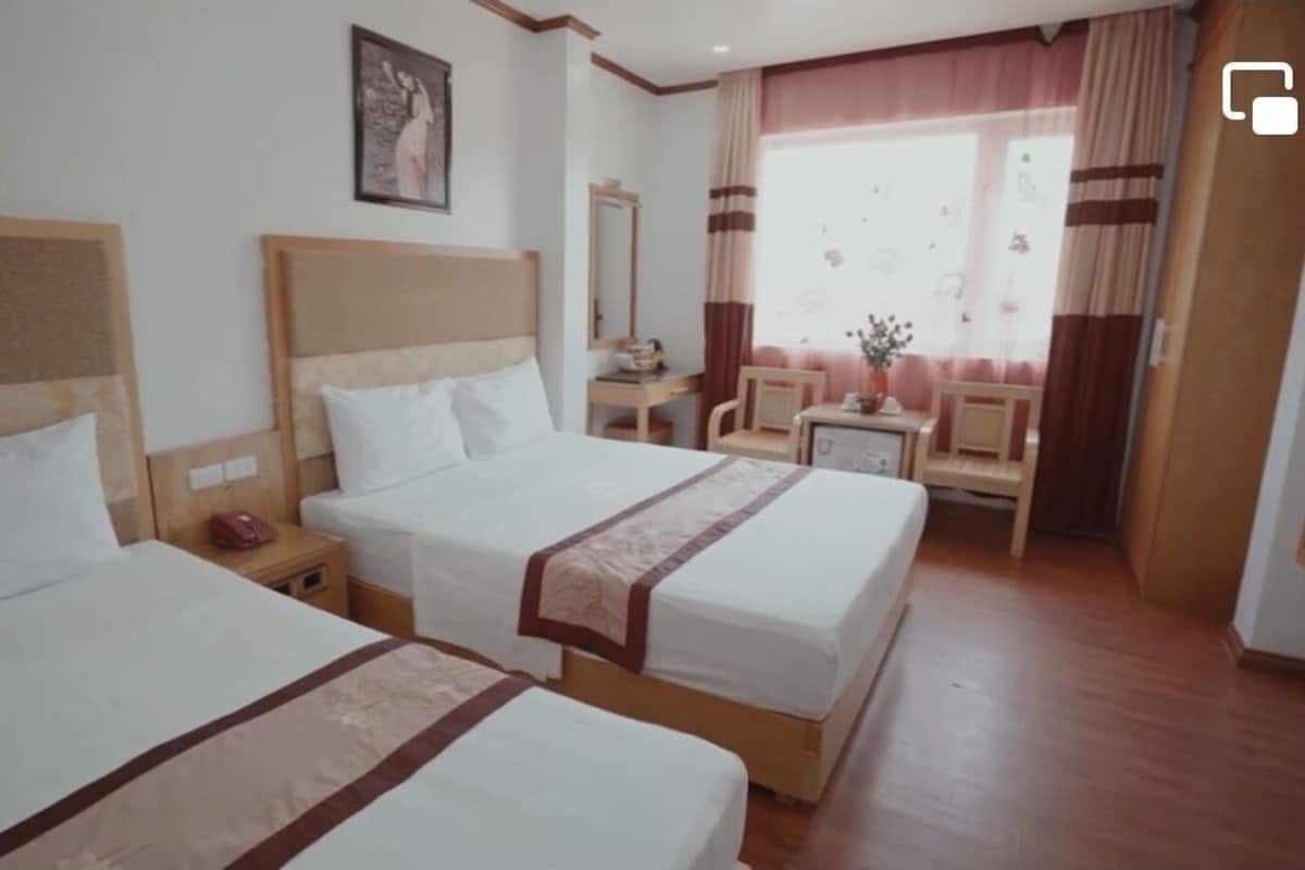 Minibar, escritorio y wifi gratis