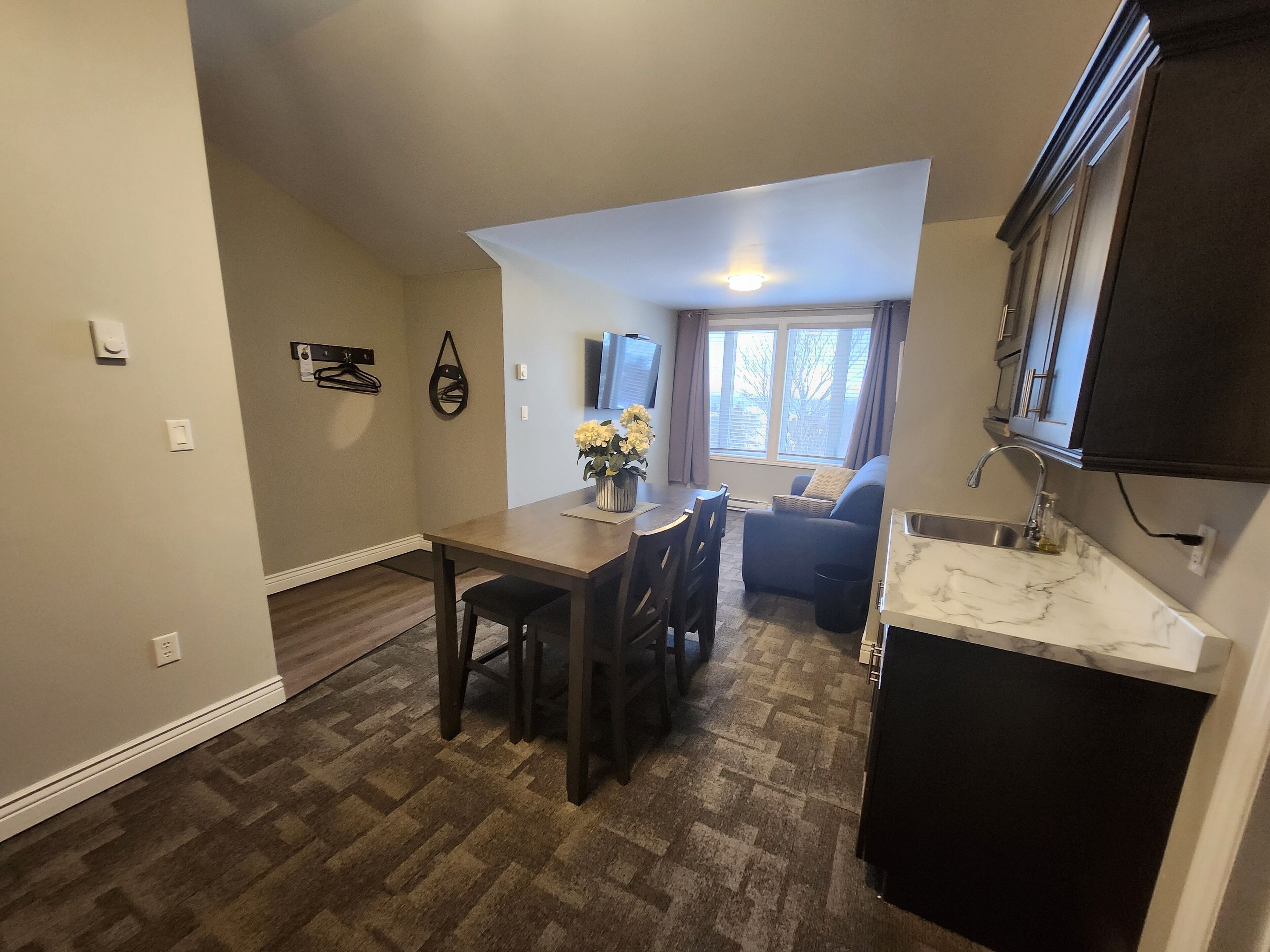 Suite ejecutiva, 1 cama de matrimonio, vistas al mar | Zona de estar