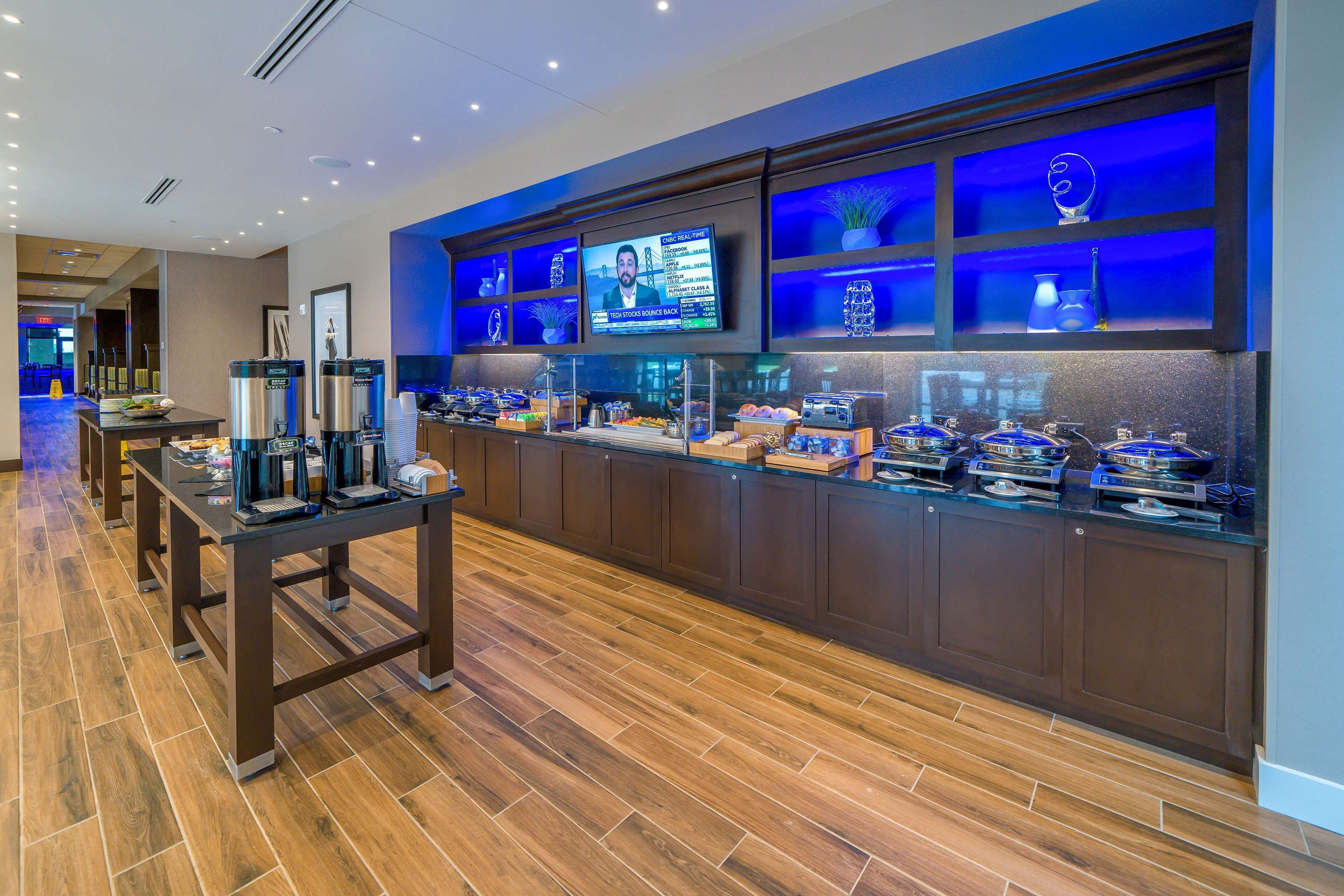 Petit déjeuner servi sur place