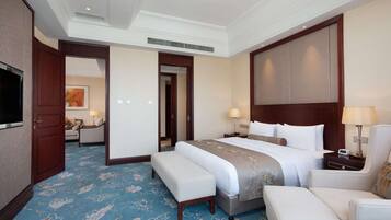 In-room safe, desk, soundproofing, free WiFi