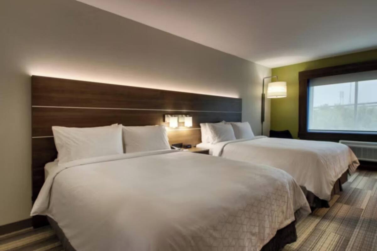 In-room safe, desk, laptop workspace, blackout curtains