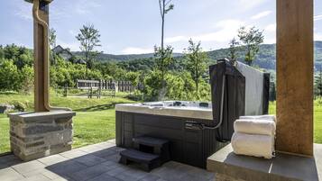 Bain à remous extérieur