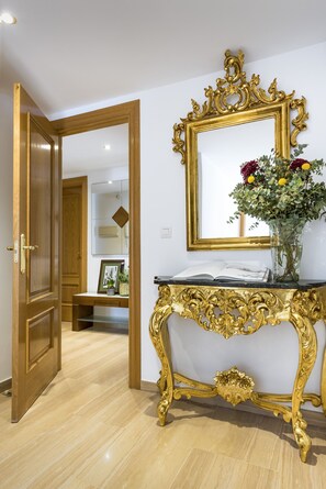 Interior - Magnificent Apartment for Family Breaks. Isabel IV (Granada)