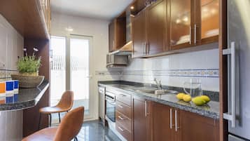 Fridge, microwave, oven, dishwasher