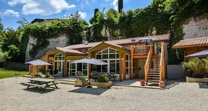 Spacious villa with private garden