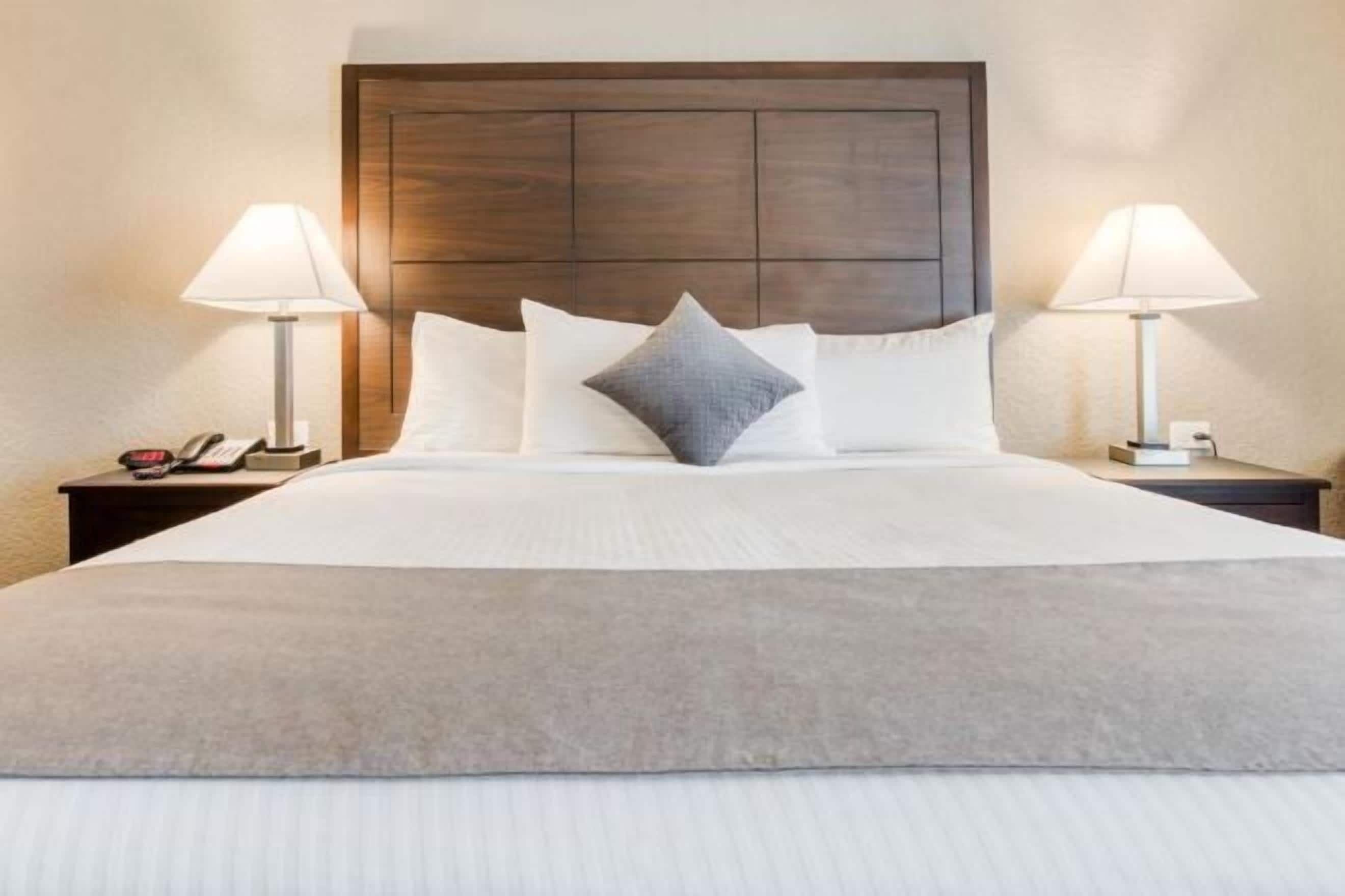 1 bedroom, in-room safe, desk, free WiFi