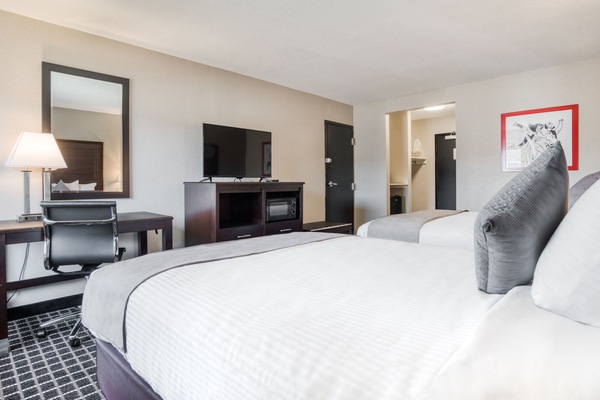 1 bedroom, in-room safe, desk, free WiFi