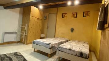 2 chambres, fer et planche Ă repasser, lit parapluie, Wi-Fi gratuit