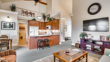 智能電視、書籍