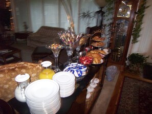 Free daily full breakfast