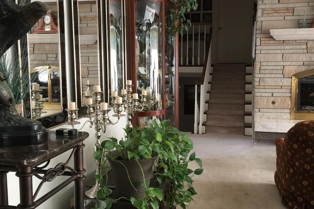 Deal's Bed & Breakfast Inn