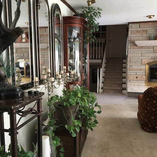 Deal's Bed & Breakfast Inn