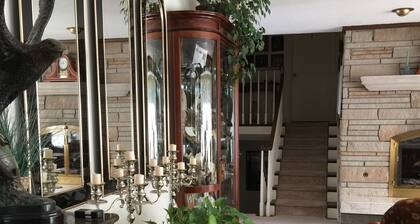 Deal's Bed & Breakfast Inn