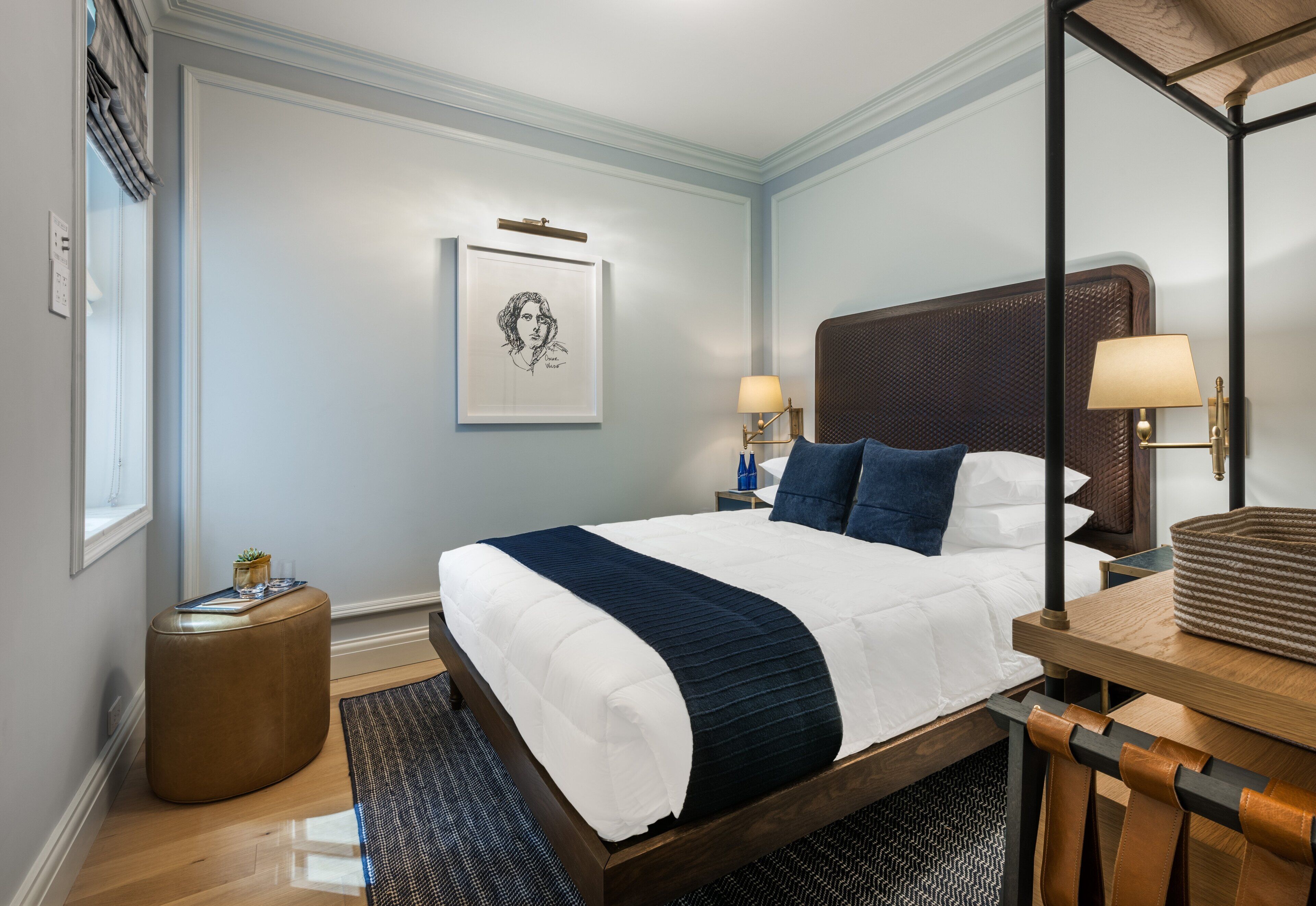 Deluxe Room, 1 Queen Bed | In-room safe, blackout drapes, soundproofing, iron/ironing board