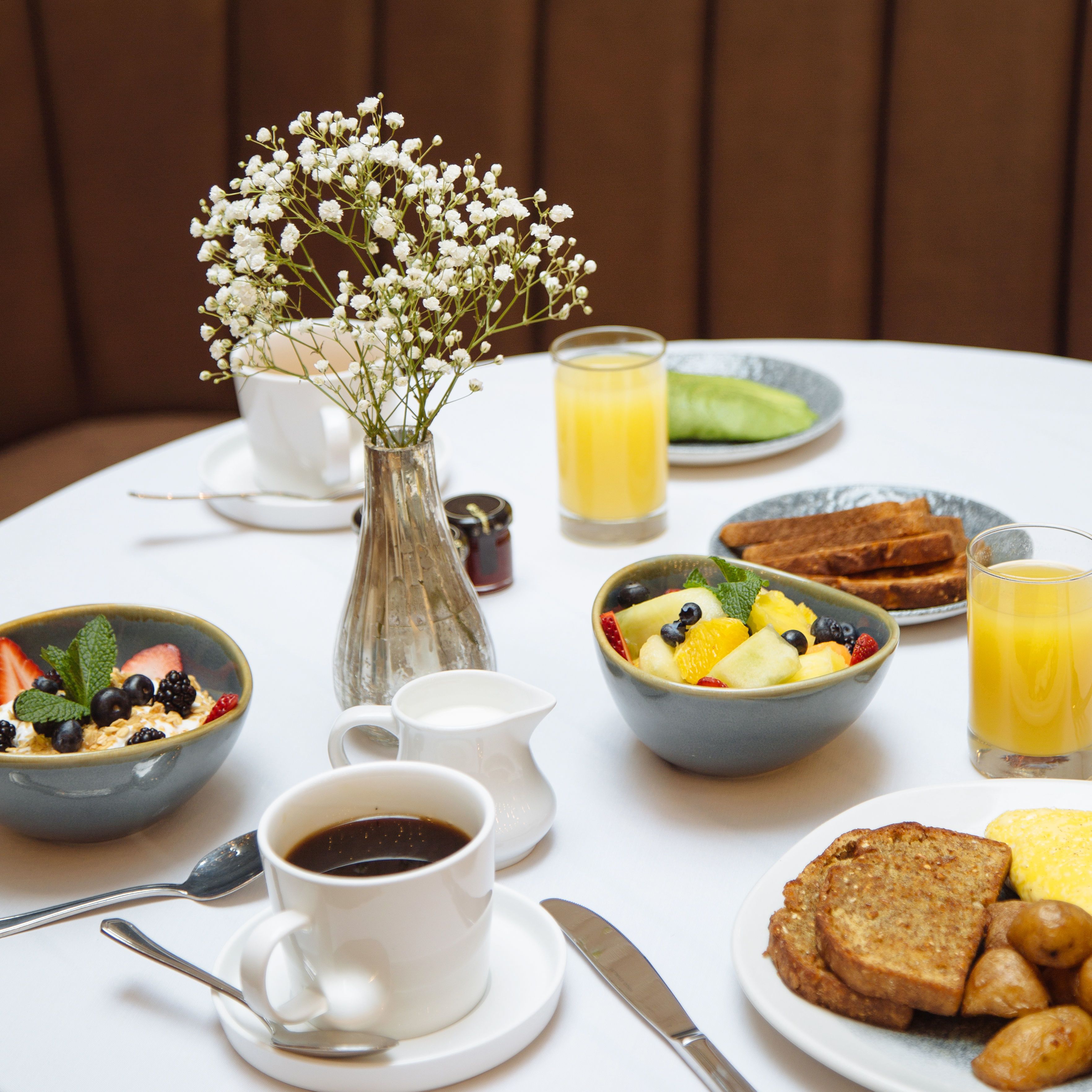 Sarapan lengkap setiap hari dengan biaya tambahan
