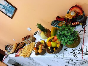 Tägliches inbegriffenes Frühstücksbuffet