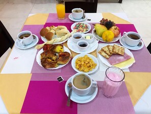 Petit déjeuner buffet compris tous les jours