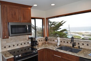 Fridge, microwave, oven, stovetop - Stunning Sea View - License # 0104 (Pacific Grove)