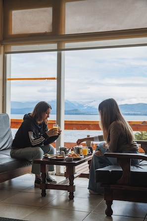 Reception - Patagonia Hotel (San Carlos de Bariloche)