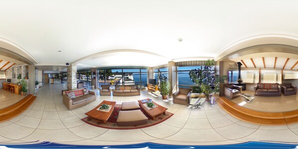 Lobby sitting area - Patagonia Hotel (San Carlos de Bariloche)