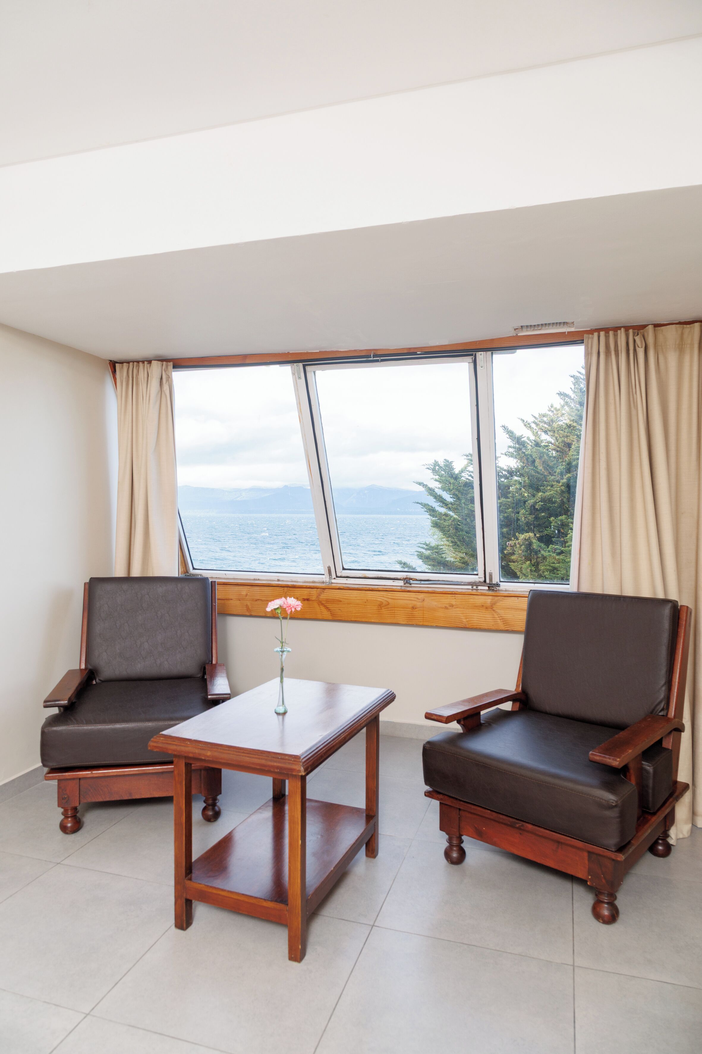 Quarto casal, vista para o lago | Cofres nos quartos, Wi-Fi de cortesia, roupa de cama