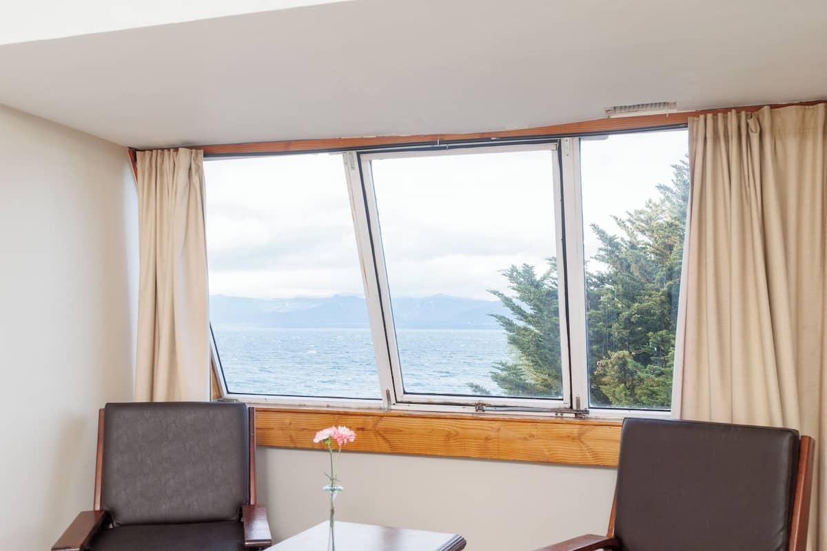Double Room, Lake View | In-room safe, free WiFi, bed sheets