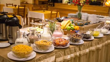 Free daily buffet breakfast