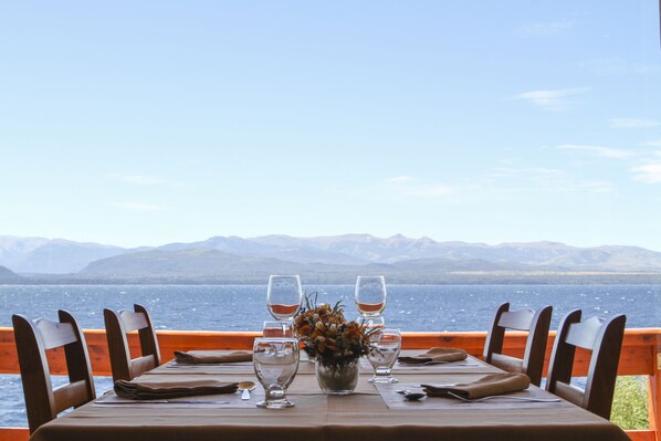 Breakfast and dinner served - Patagonia Hotel (San Carlos de Bariloche)