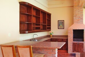 Deluxe House, Multiple Bedrooms, Non Smoking, Pool View | Private kitchen - Casa Dror Gran Pacifica Resort (Villa El Carmen)