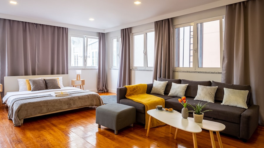 Hola Lisbon Suites