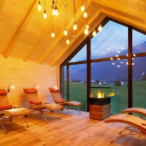 Sauna, steam room, 5 treatment rooms, massages - Erlebnishotel Gassenhof (Racines)