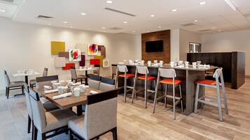 Daily buffet breakfast (USD 15.99 per person)